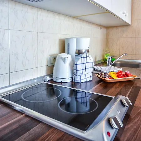 Apt With Sea View And Large Swimming Pool