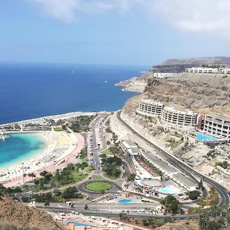 Apt With Sea View And Large Swimming Pool