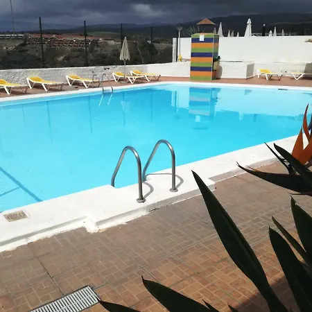 Apt With Sea View And Large Swimming Pool Daire Amadores