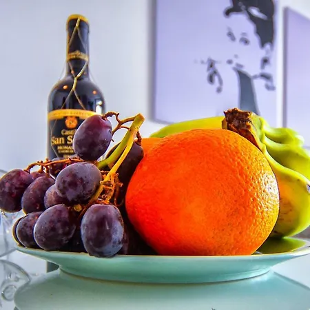 Apt With Sea View And Large Swimming Pool Daire Amadores