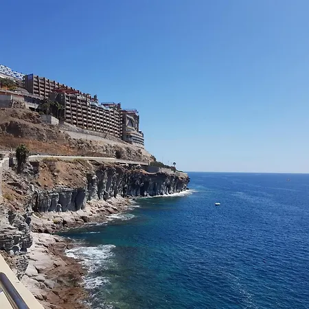 Daire Apt With Sea View And Large Swimming Pool Amadores