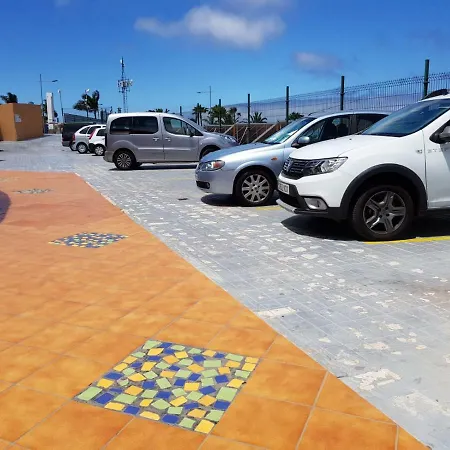 Apt With Sea View And Large Swimming Pool Daire Amadores