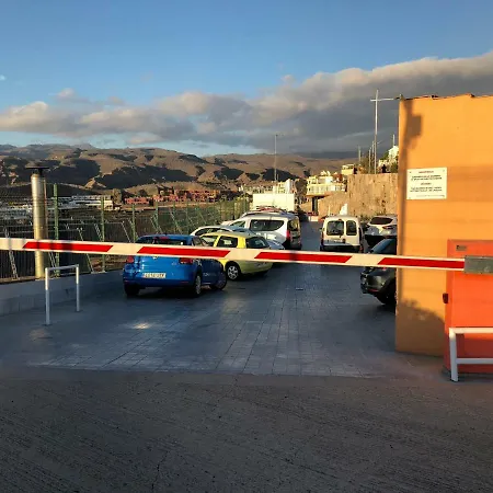 Apt With Sea View And Large Swimming Pool