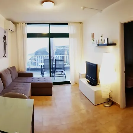 Apt With Sea View And Large Swimming Pool