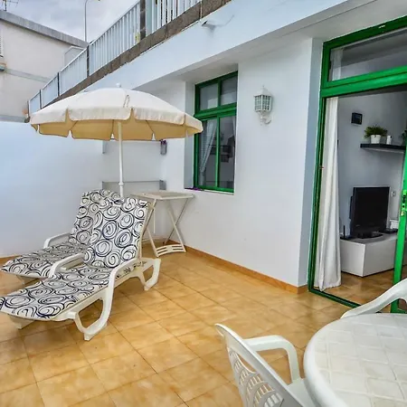 Apt With Sea View And Large Swimming Pool