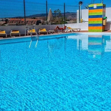 Apt With Sea View And Large Swimming Pool Daire